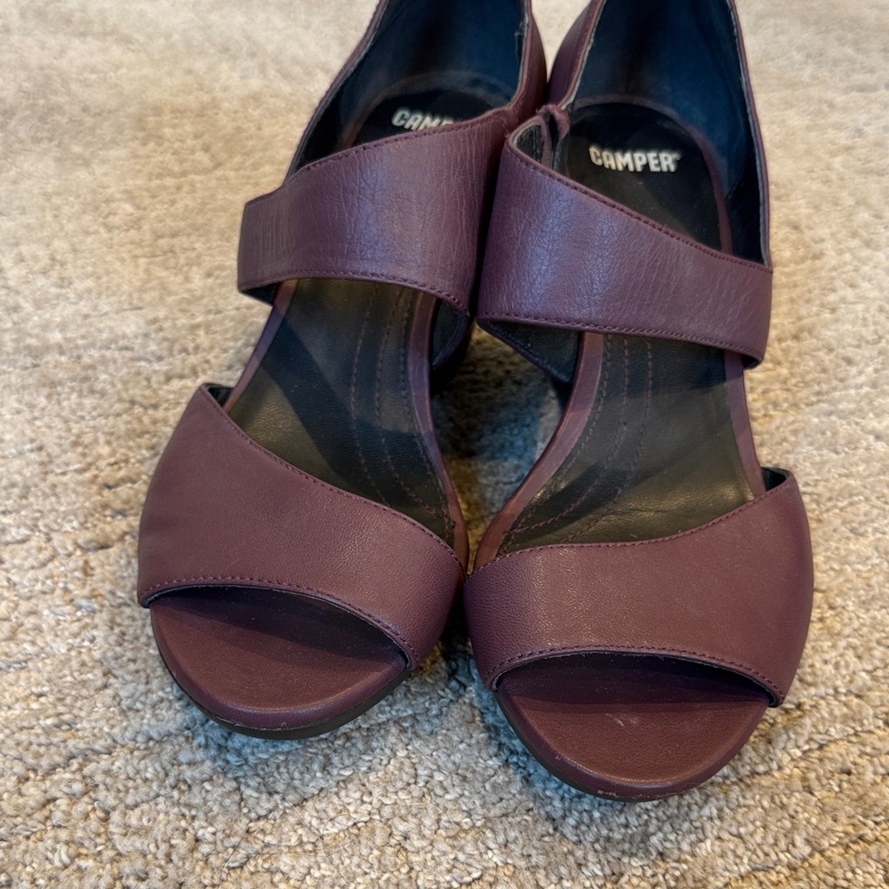 Camper Women's Dark Red Wedge Sandals - Picture 3 of 7